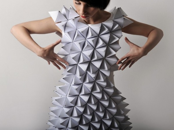 Оригами платье из бумажных многоугольников