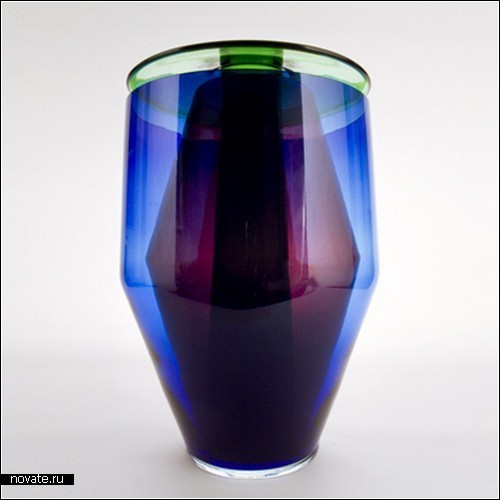RGB-ваза Оскара Диаса (Oscar Diaz)
