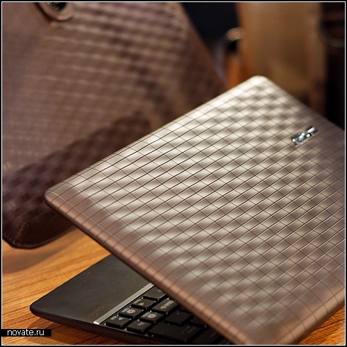 Карим Рашид создал дизайн для ноутбуков Asus на CES 2010