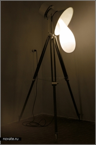 Расплавленные лампочки Light Blubs из проекта Design Virus project от дизайнера Pieke Bergmans
