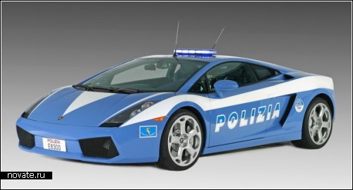 Полицейские машины в разных городах и странах