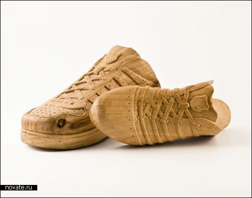 Деревянные кроссовки для швейцарской компании K-Swiss