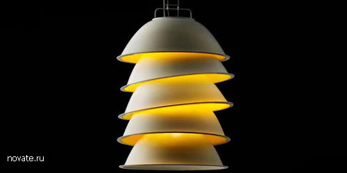 Лампа-тарелка от Axel Schmid