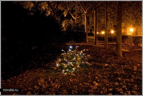 Светящаяся гирлянда из листьев – инсталляция от Luzinterrupus