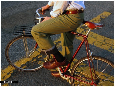 Штаны с «фарами» для велосипедистов