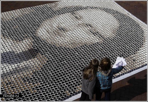 Мона Лиза из более чем 3,500 чашек кофе