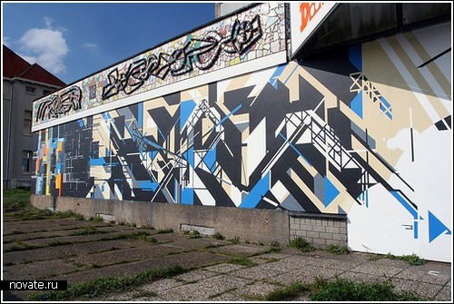 Абстрактные граффити на выставке в Люксембурге