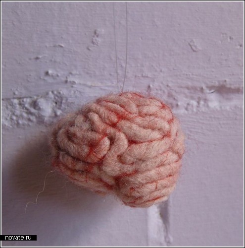 Мягкий handmade мозг на веревочке