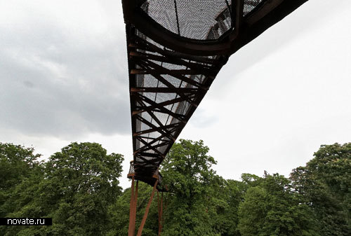Мост в Королевском ботаническом саду в Лондоне