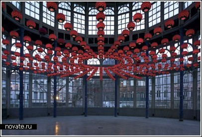 Парящие лотосы – инсталляция в Брюсселе