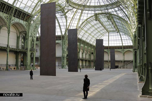 Инсталляция «Прогулка» от Richard Serra