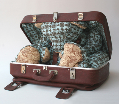 чемодан с мишкой от Jenny Pokryvailo
