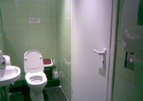 Японский лифт-туалет