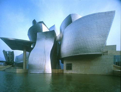 Здание музея «The Guggenheim» в Бильбао