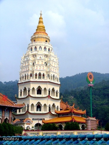 Храм Кек Лок Си (Kek Lok Si Temple)