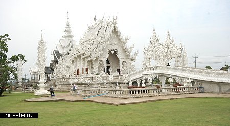Ват-Ронг-Кун (Wat Rong Khun)