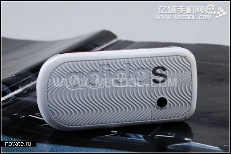 Спортивный телефон-кроссовок Adidas s808