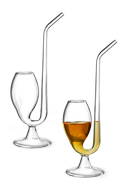 Brandy Pipe: бокал для бренди в виде стеклянной трубки