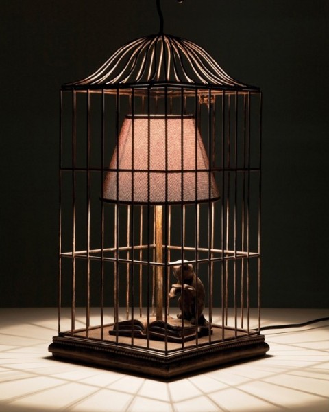 Cat in a Cage. Креативная настольная лампа для кошатников