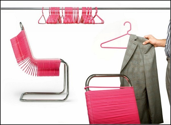Coat Check Chair, стул из вешалок для одежды