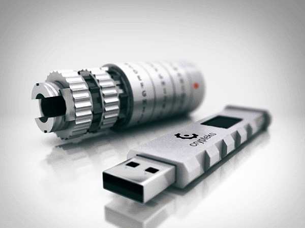 Crypteks USB Key, самая безопасная флешка с двумя уровнями защиты