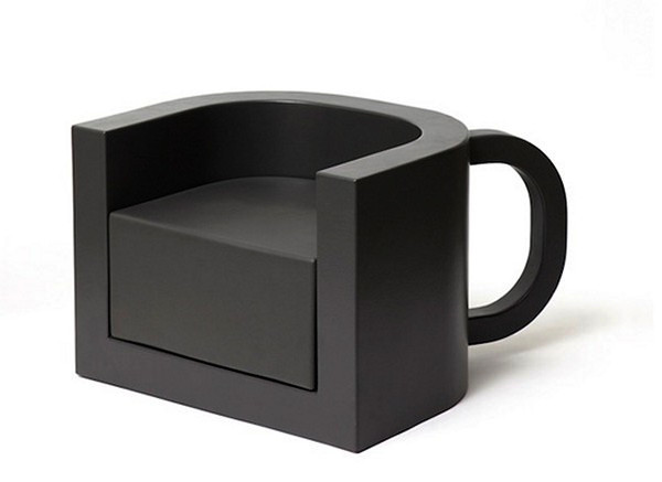 Flip Coffeecup от Daisuke Motogi. И стул, и стол из проекта Flip furniture.