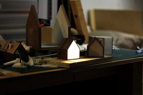 Концептуальный светильник Good Night Lamp для невербального общения