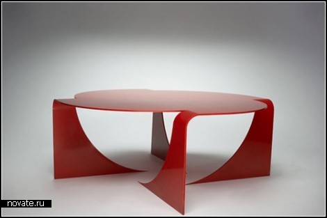 Коллекция стальных столов Manifold. Математическая игра Энтони Леилэнда (Anthony Leyland)