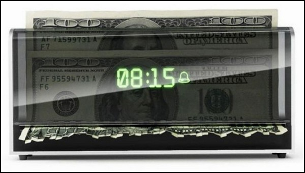 Money Shredding Alarm Clock, будильник, поедающий деньги