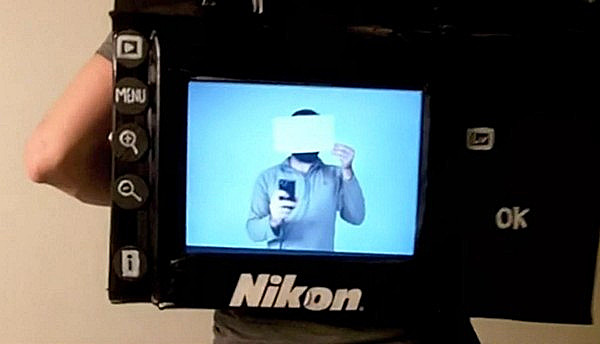 Человек-фотоаппарат Tyler Card и его проект полноценно работающего костюма Nikon D3 Camera Costume