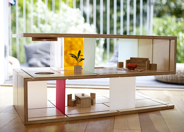 И мебель, и игрушка. Журнальный столик Qubis HAUS от Amy Whitworth