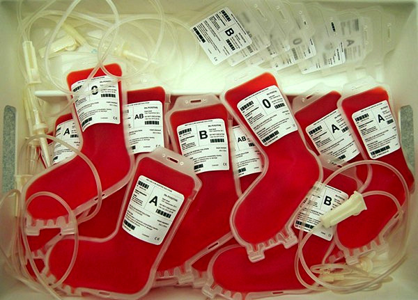 Santa Claus, пакеты для донорской крови в виде носков для подарков