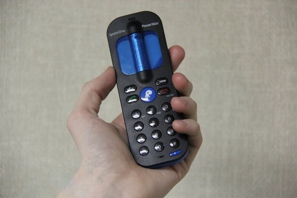 SpareOne Phone, телефон, который работает от АА-батарейки