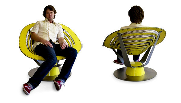 Sprung Chair: пружинящее кресло-батут ручной работы