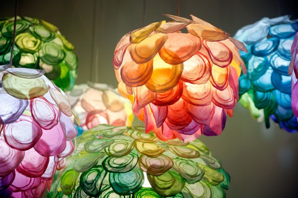 Daydream, разноцветные бумажные светильники Томоми Саюды