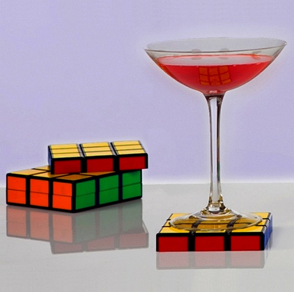 Подставка-головоломка в виде Кубика Рубика