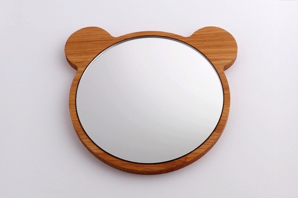 Забавное зеркало Bear Face Mirror от компании All Lovely Stuff