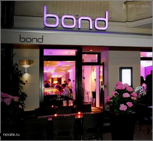 Ресторан Bond Berlin в стиле агента 007