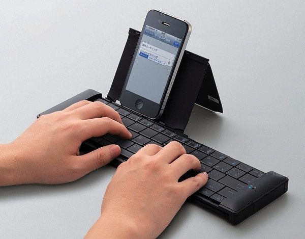  Складная клавиатура для смартфона от японской компании Elecom