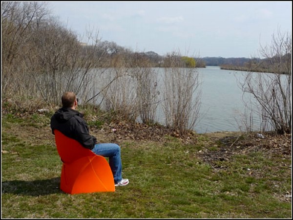 Компактный складной стул-оригами Flux chair