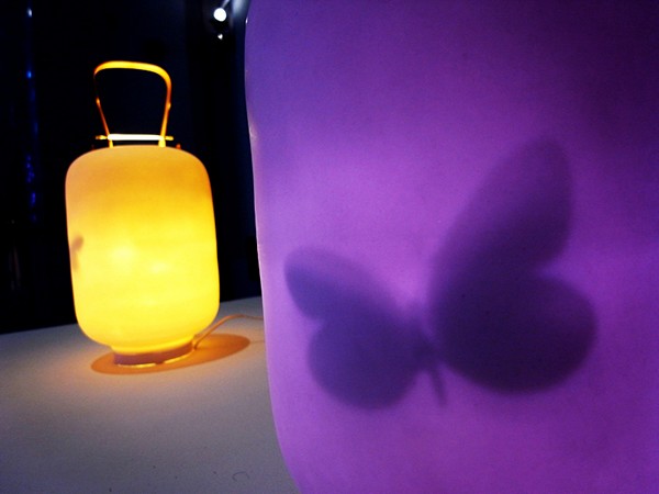 Lantern, японский светильник с бабочкой внутри
