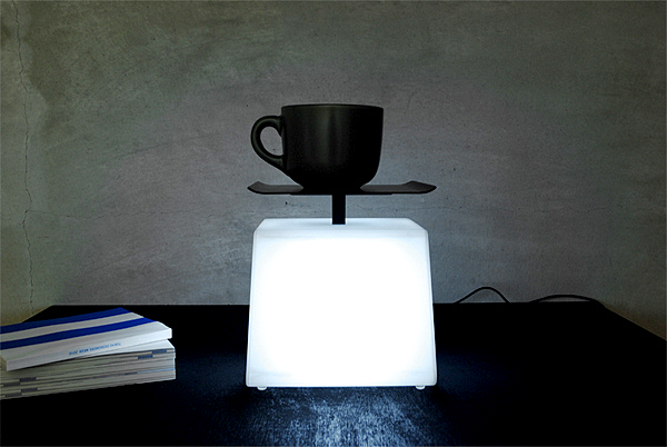 Концептуальная лампа-весы Light=Weight Lamp от Junji Kawabe