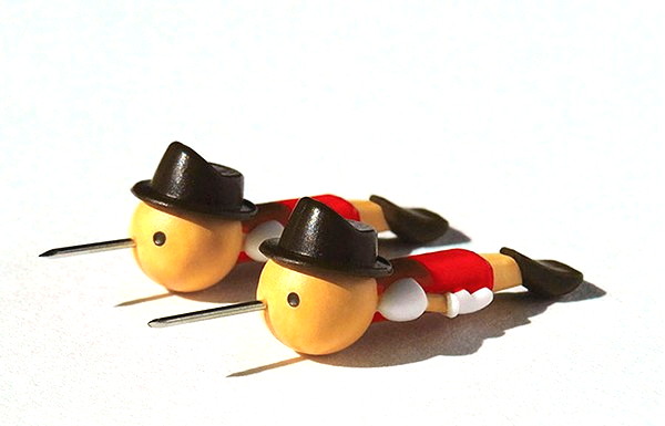 Приколись! Необычные офисные кнопки Real Boy Pins в виде Пиноккио