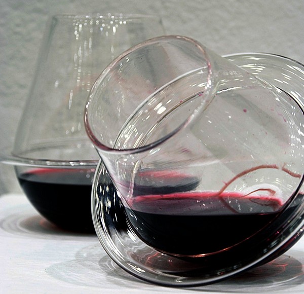 Saturn Wine Glasses, необычные бокалы, вдохновленные кольцами Сатурна