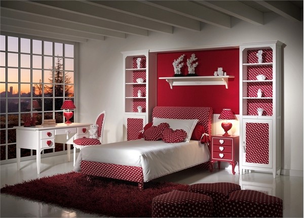 Интерьер комнаты, оформленной в стиле Дня Святого  Валентина