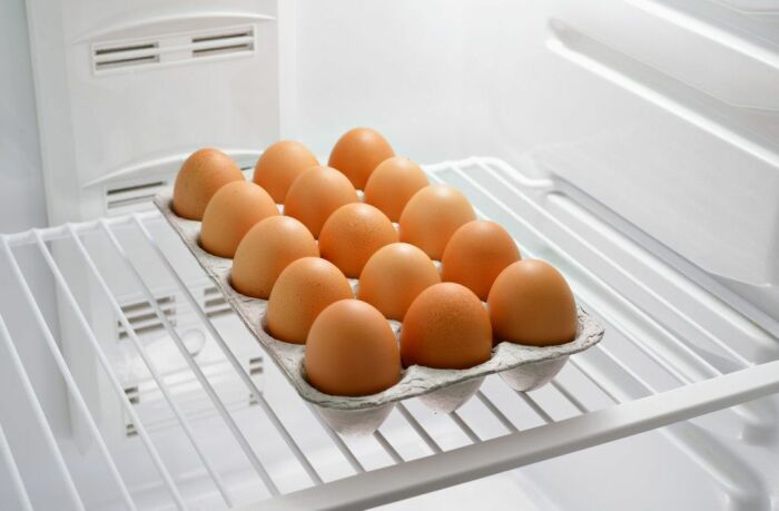 Варить нужно только те яйца, которые полежали в холодильнике. / Фото: severdv.ru
