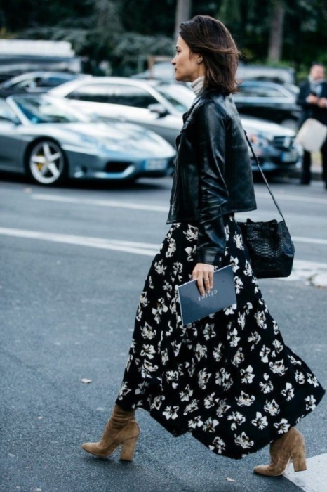 Черное платье с белыми цветами подойдет для любого мероприятия. / Фото: fashion-likes.ru