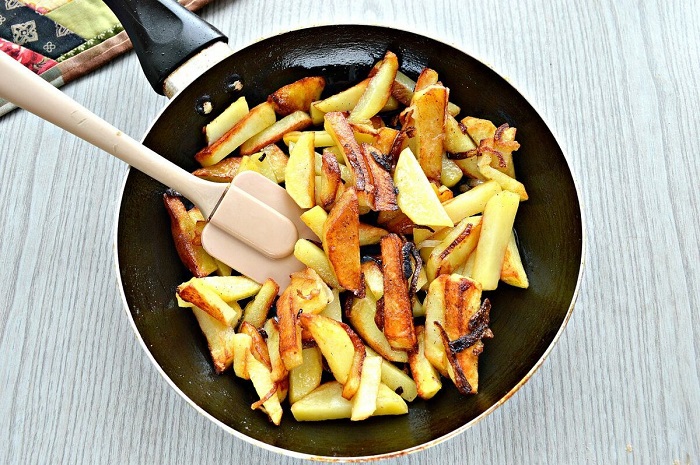 Хрустящим получается только сухой картофель. / Фото: kartinkin.net