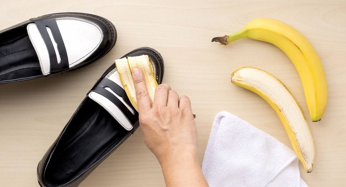 Банановая кожура делает обувь блестящей. / Фото: temperaturka.com