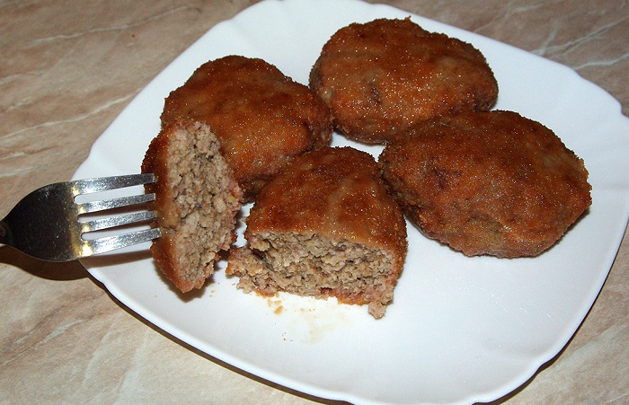 В советских котлетах было много хлеба В советских котлетах было много хлеба